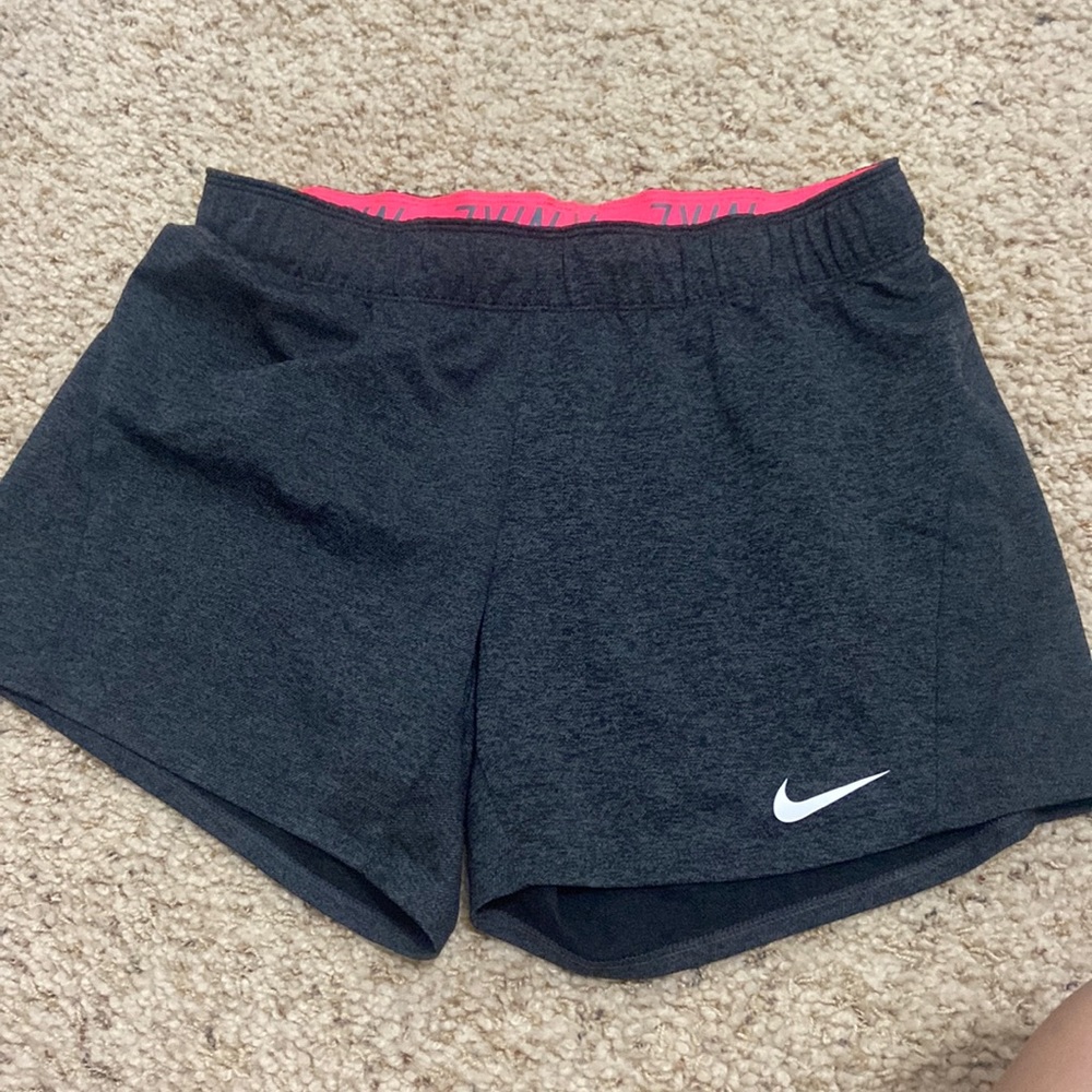 Grey women’s small Nike sport shorts
